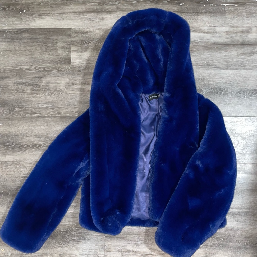 Blue faux fur coat💙